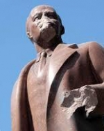 Демонтированных "вождей" могут прописать в Чернобыле