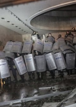 Митингующие продолжают обустраиваться в Украинском доме, который они заняли сегодня ночью