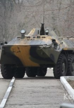 Российские военные оцепили воинскую часть в Керчи (фото)