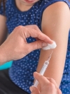Количество украинцев, получивших первую дозу COVID-вакцины, приближается к 7 млн